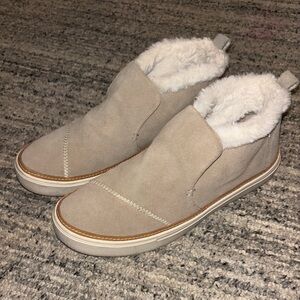 Toms Women's Tan Fur-Lined Shoes